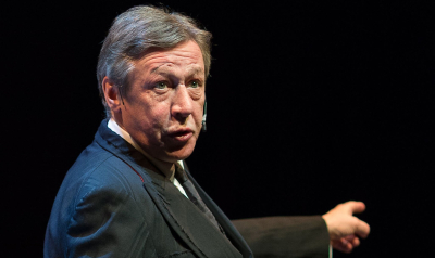 Михалков отметил, что Ефремов вернулся на сцену благодаря Путину