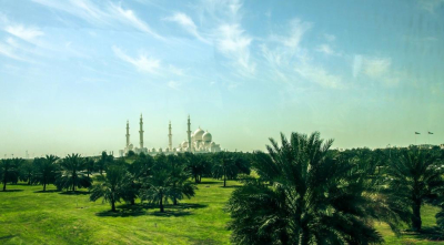 Иранские ракеты продолжают сбивать над Дубаем