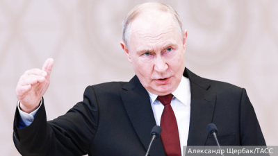 Песков: Путин в понедельник может провести рабочее совещание