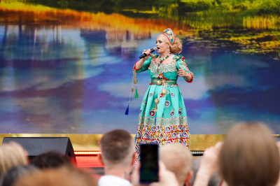 Определена дата суда по иску экс-возлюбленной к сыну Кадышевой на 5 млн рублей