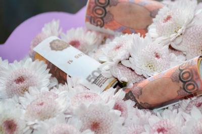 Юрист предупредила, какие подарки на 8 Марта могут расценить как взятку