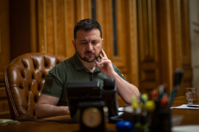 Зеленский оскорбил лидера Польши, вручая орден фон дер Ляйен
