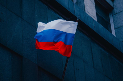 Дети украинских переселенцев развернули флаг России в Бахчисарае