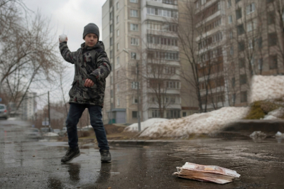 Деньги горят, взрываются на улицах РФ: кто за этим стоит, как уберечь детей